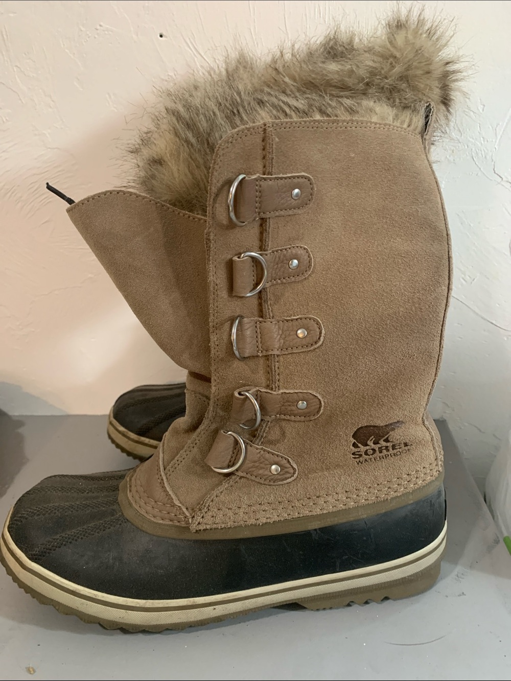 SOREL Women's Tan Winter Snow Boots with Faux Fur